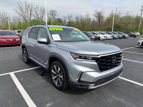 Used 2025 Honda Pilot Elite image 10