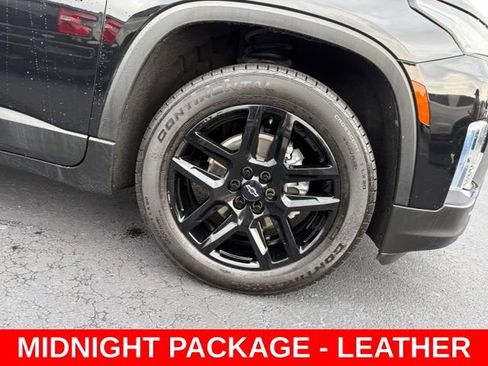 Used 2022 Chevrolet Traverse LT w/ LPO, Blackout Package FWD image 8