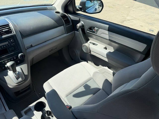 Used 2011 Honda CR-V LX image 12