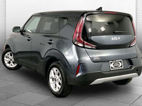 Used 2025 Kia Soul LX w/ LX Technology Package FWD image 11