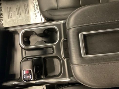 Used 2022 Chevrolet Silverado 1500 LTZ AWD/4WD image 20