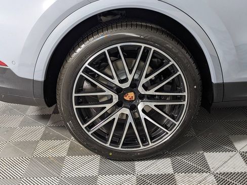 New 2026 Porsche Cayenne Coupe image 13