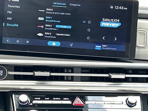 Used 2025 Hyundai Santa Fe SE FWD image 25
