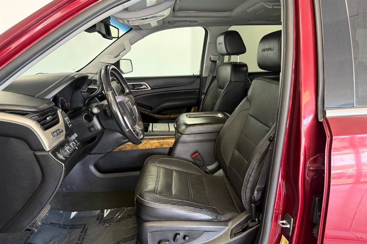 Used 2016 GMC Yukon XL Denali w/ Open Road Package AWD/4WD image 9