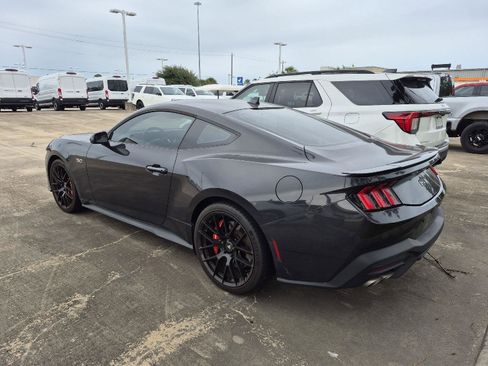 Used 2024 Ford Mustang GT Premium RWD image 4