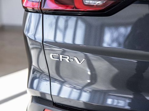 Used 2025 Honda CR-V LX image 16