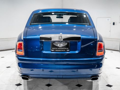 Used 2011 Rolls-Royce Phantom Sedan RWD image 28