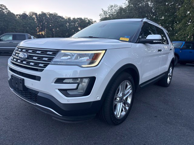 Used 2017 Ford Explorer Limited w/ Equipment Group 301A AWD/4WD image 1