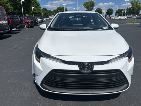 New 2026 Toyota Corolla LE FWD image 2