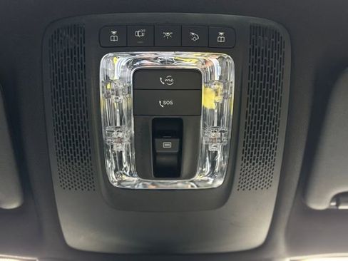 Certified 2021 Mercedes-Benz GLB 250 4MATIC image 55