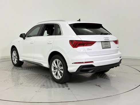 Certified 2025 Audi Q3 2.0T Premium w/ Convenience Package image 3