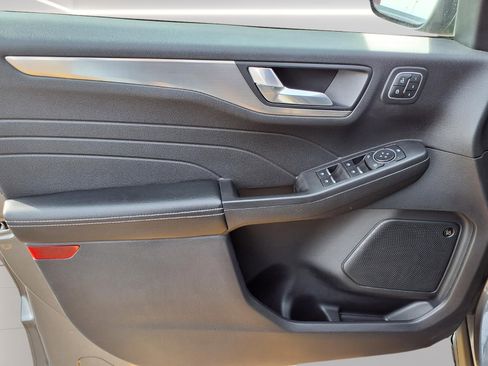 Used 2021 Ford Escape Titanium w/ Class II Trailer Tow Package image 13