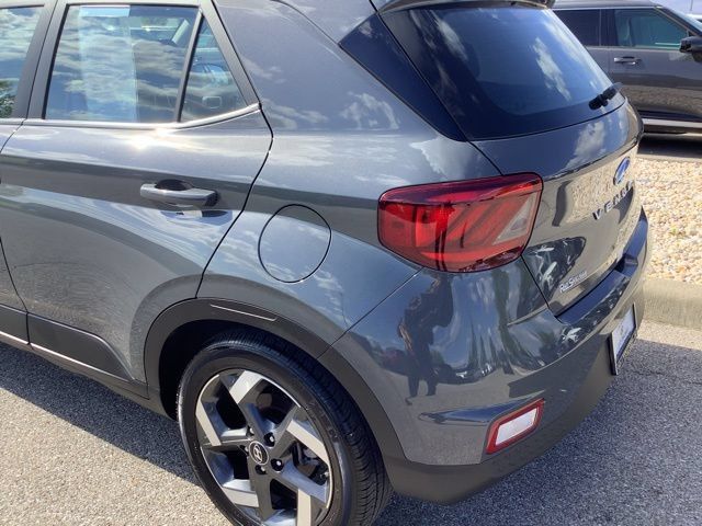 Used 2026 Hyundai Venue SEL FWD image 64