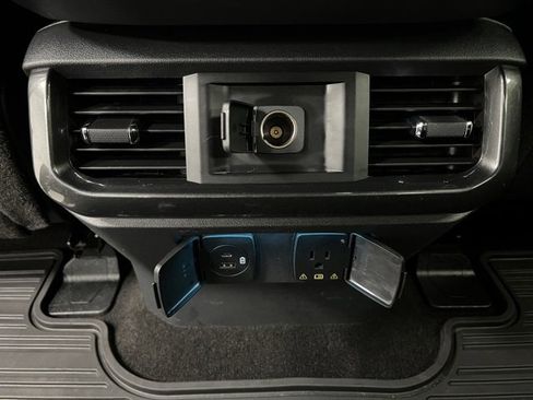 Used 2021 Ford F150 Lariat image 49