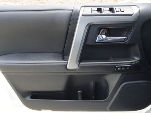 Used 2015 Toyota 4Runner Limited RWD image 22