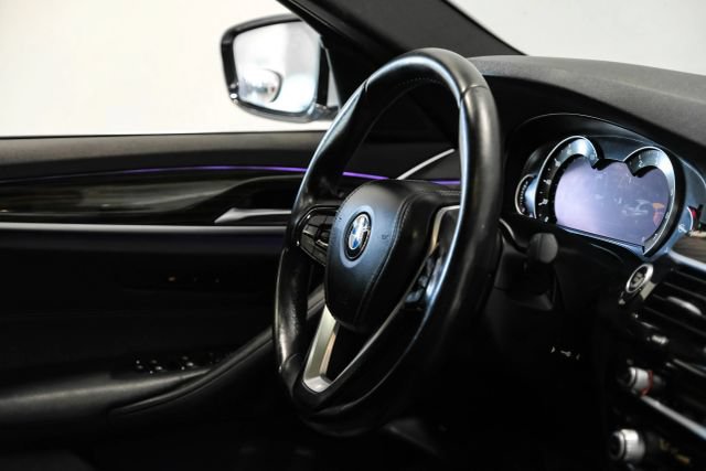 Used 2017 BMW 530i RWD image 16