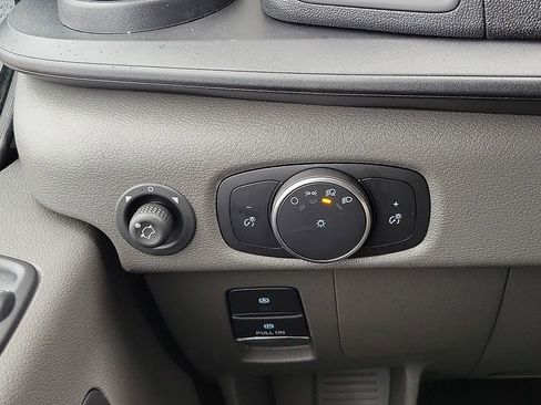 New 2026 Ford Transit 250 Low Roof RWD image 12