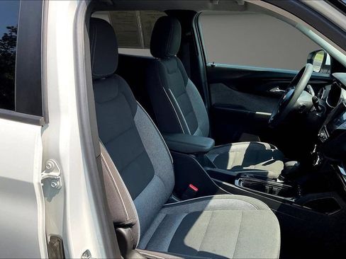 Used 2023 Chevrolet TrailBlazer LT w/ Convenience Package FWD image 32