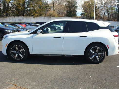 New 2026 BMW iX xDrive45 w/ Premium Package image 4