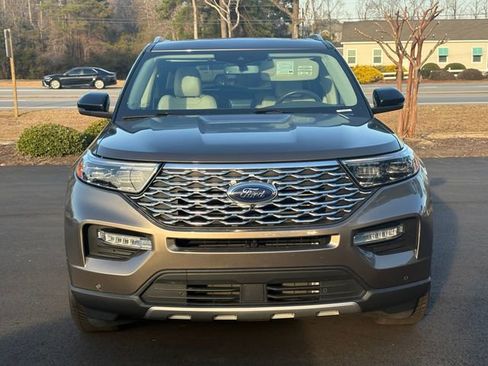 Used 2021 Ford Explorer Platinum w/ Premium Technology Package image 8
