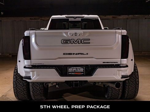 Used 2025 GMC Sierra 3500 Denali Ultimate image 8