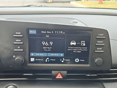 Certified 2025 Hyundai Elantra Sport image 20