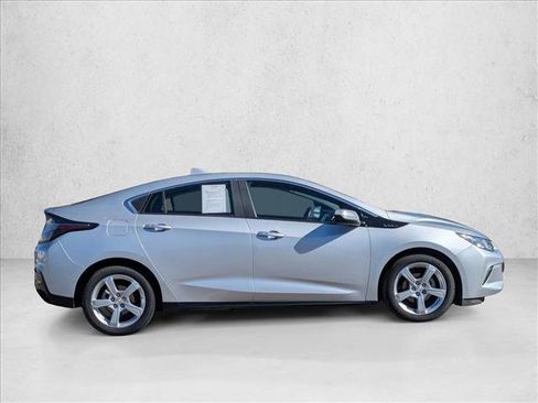Used 2017 Chevrolet Volt LT image 4