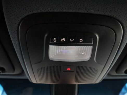 Used 2025 Mercedes-Benz Sprinter 2500 image 69