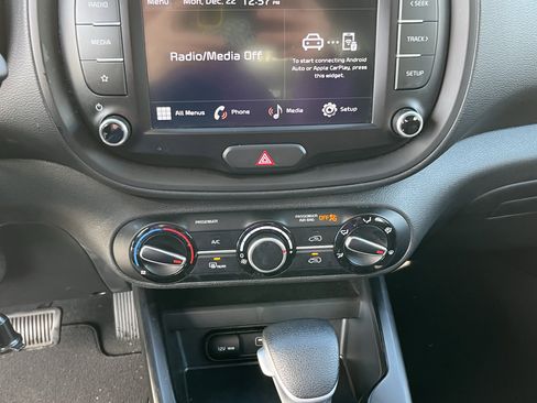 Used 2023 Kia Soul LX w/ Option Group 015 image 22