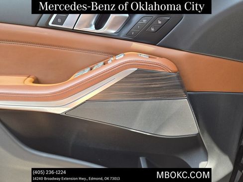 Used 2025 BMW X7 M60i AWD/4WD image 19