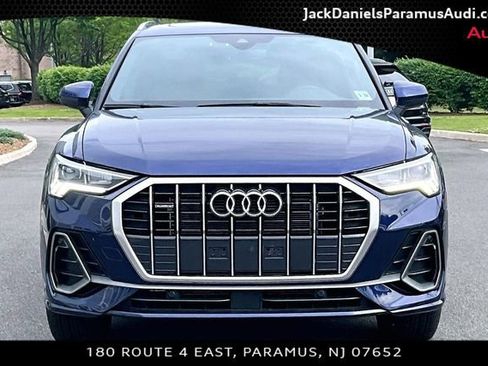 Used 2024 Audi Q3 2.0T Premium w/ Convenience Package AWD/4WD image 3