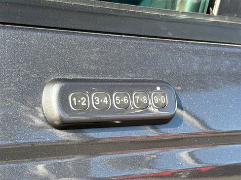 Used 2023 Ford Bronco Outer Banks image 10