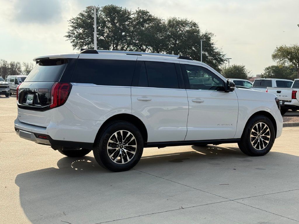 Used 2025 Ford Expedition Platinum AWD/4WD image 4