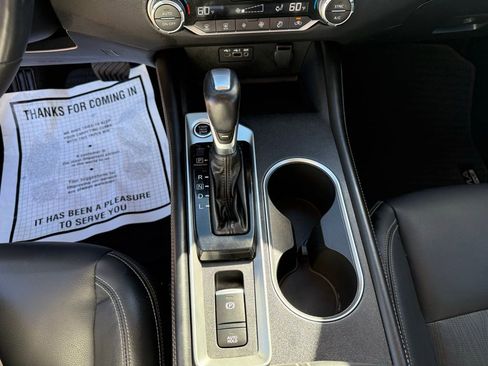 Used 2019 Nissan Altima 2.0 Edition One image 18