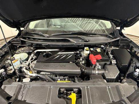 Used 2024 Nissan Rogue SL AWD/4WD image 4