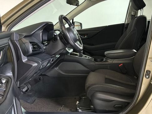 Used 2023 Subaru Outback Premium AWD/4WD image 11