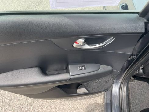 Used 2021 Kia Forte LXS FWD image 49