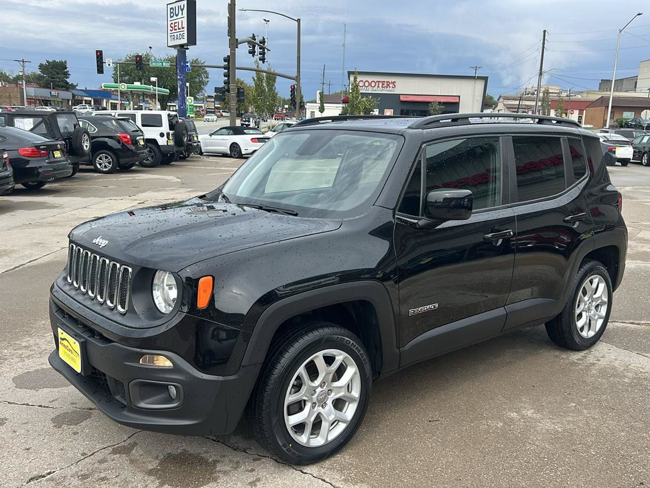Used 2018 Jeep Renegade Latitude w/ Cold Weather Group AWD/4WD image 7