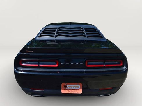 Used 2018 Dodge Challenger SXT w/ Sound Group RWD image 7
