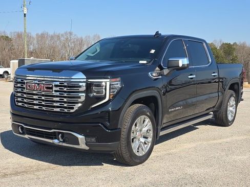 Used 2022 GMC Sierra 1500 Denali image 1
