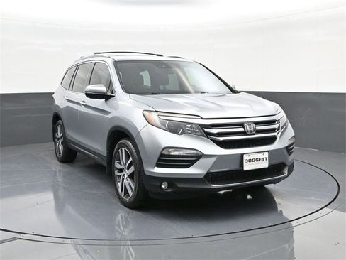 Used 2018 Honda Pilot Elite image 22