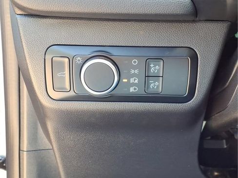 Certified 2024 Ford Escape ST-Line w/ Tech Pack #1 AWD/4WD image 18