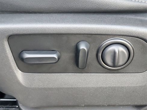 Used 2021 Chevrolet Silverado 1500 LT Trail Boss w/ Convenience Package II image 22