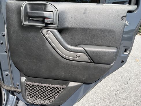 Used 2018 Jeep Wrangler Unlimited Sport S AWD/4WD image 19