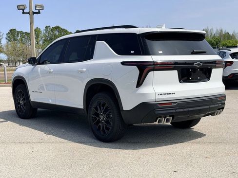 New 2026 Chevrolet Traverse LT w/ Midnight/Sport Edition image 7