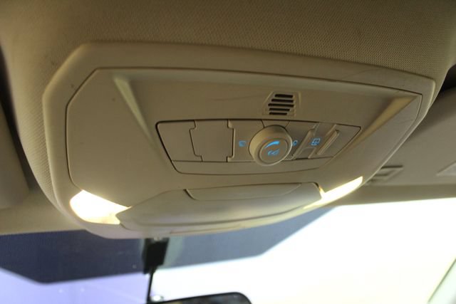 Used 2016 Ford Focus SE w/ Equipment Group 201A FWD image 19