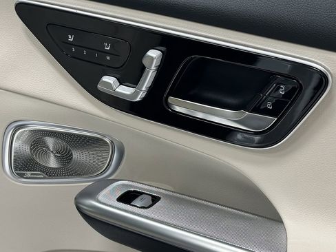 Certified 2025 Mercedes-Benz GLC 300 image 16