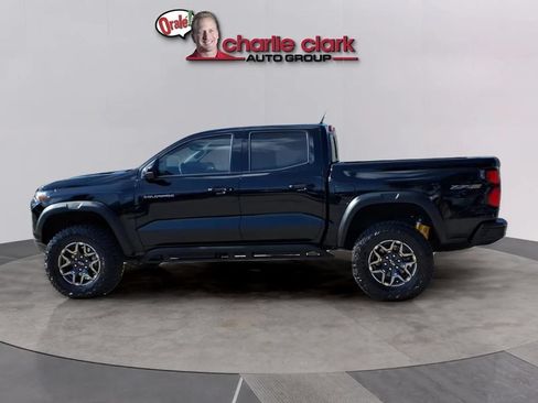 Used 2026 Chevrolet Colorado ZR2 w/ Technology Package AWD/4WD image 3
