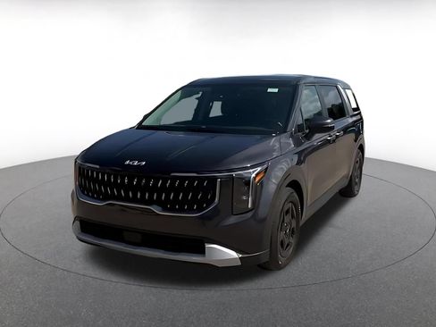 Used 2026 Kia Carnival FWD image 4