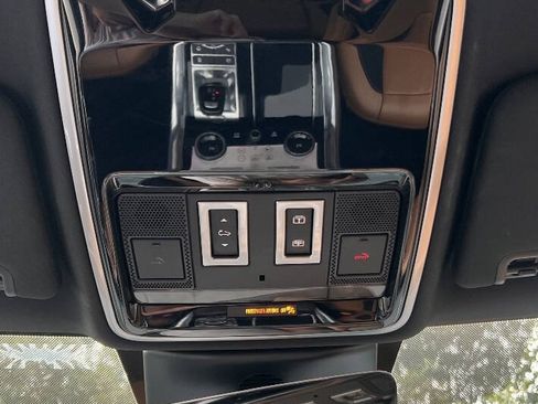Used 2018 Land Rover Range Rover Sport Supercharged AWD/4WD image 25